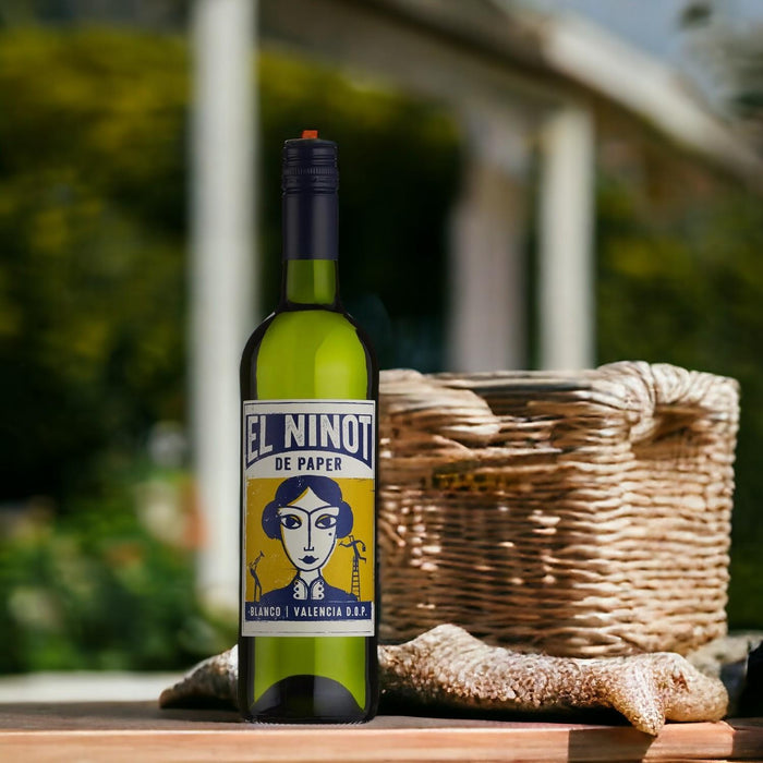 El Ninot De Paper Blanco